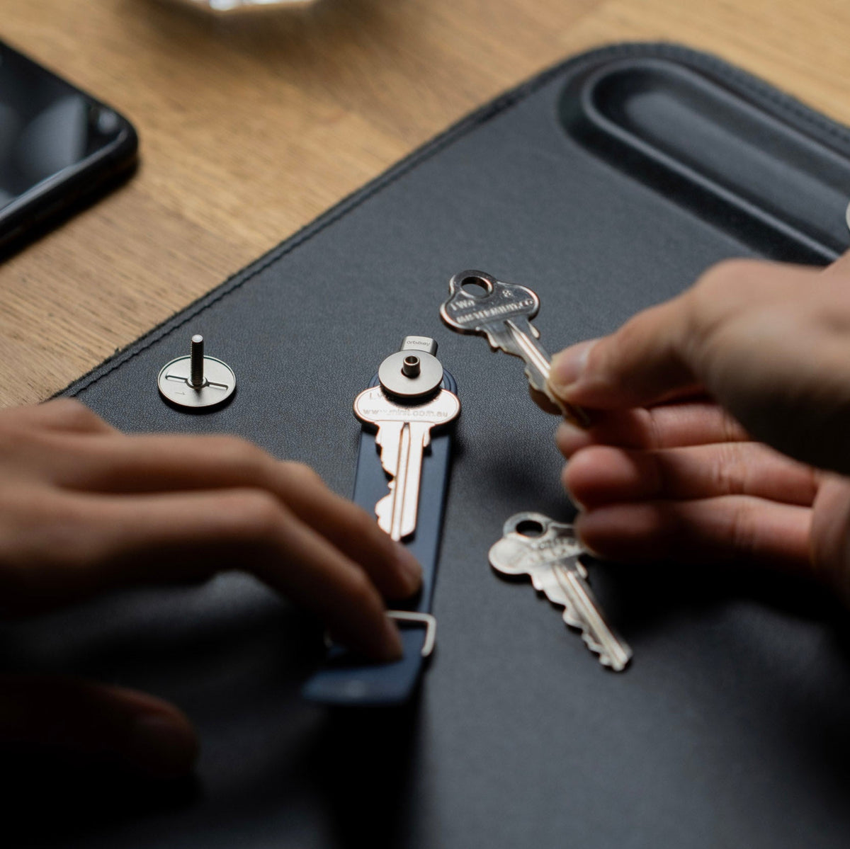 Orbitkey Quick Flip Tool